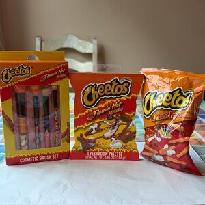 🔥🧀🔥 CHEETOS FLAMIN’ HOT MAKEUP BUNDLE 🔥🧀🔥NWT 🔥🧀🔥